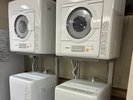 ランドリー(2階・3階エレベーター前)無料でご利用いただけます。洗剤はご持参または売店でご購入ください。