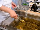 大阪名物・串カツはライブキッチンで!