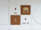 各エレベーターフロアには大阪ならではのモチーフが描かれています♪難波八坂神社!