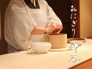 神谷よしえ氏と【TeaTourism】主宰:茶師の永尾裕也氏とのコラボレートイベント「おにぎり神谷」。
