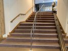 花鳥苑の笹・桃への移動は15段程の階段を利用する必要があります。エレベーターでの移動は出来ません。
