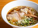 売切御免!夜に沁みる料理長渾身の逸品。肉汁溢れる夜泣き醤油ラーメンをご提供