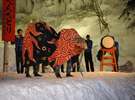 青だるの前で伝統芸能披露!冬の獅子舞「へんべとり」は2月の連休の3日間だけのお楽しみです