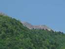 朝市まで坂を上れば活火山「焼岳」が見えます。孫九郎の源泉も焼岳の恩恵です