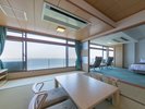 【山上館 和洋室:太平洋側】 海が穏やかな日と荒れている日で全く異なる眺望です