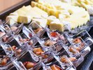 �y�����كf�B�i�[�o�C�L���O�z���؂���ƃ`�[�Y���荇�킹