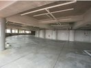 地下駐車場(約25台)