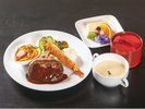 お子様ランチ(幼児向け)… 2,300円(税込)