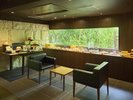 【売店】地元おすすめの商品を取り揃えております。