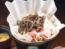 【ひじき麺鍋】天草の海で取れた海藻を麺に練り込んだひじき麺をお鍋で召し上がれ♪