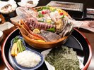 【浜焼き】豪快☆浜焼の素材とお刺身が一緒盛りに!お刺身は手巻きずしにしてもgood!