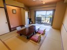 【客室】10〜12畳 ※部屋タイプにより設えが異なります。
