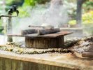 テラスの地獄蒸し/明礬温泉の蒸気で蒸す食事は格別!