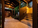 本館から別館への回廊