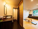 【本館〜弁財天〜】山風が心地いい♪ 和室6畳