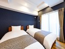 �yJapanese Modern�z1�l���������x�݂������̓V���O���x�b�h�����R�Ƀ`���C�X�B