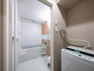 �yNorth Euro Modern�z�o�X���[���ɗאڂ��ꂽ����@�����p���Đ����Ȗ������B