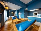 �ySUITE Room Oak�z�؍ނȂǂ̓V�R�f�ނ��������������݂̂���X�C�[�g���[���B