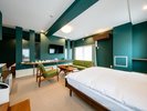 �ySUITE Room Teak�z�@�\���ɗD�ꂽ�~�b�h�Z���`�����[�f�U�C���̃X�C�[�g���[���B