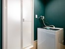 �ySUITE Room Teak�z�o�X���[���ɗאڂ�������@�Œ����̎������������L���ɁB