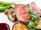 霧降高原牛フィレ肉のステーキには赤ワインソース!