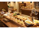 「一日のはじまりを彩る朝食ビュッフェ」グランフォレスト