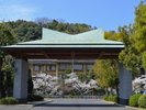 出雲大社をモチーフにした駐車場入口ゲート