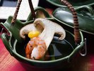 秋の味覚の王様「松茸」。口にした瞬間芳醇な香りが鼻を抜けます