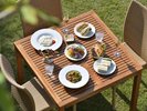 ショップ&カフェ サンドイッチ、スムージー等テイクアウトもできるカフェメニューをご用意しております。