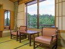 【平安亭和室12畳】山々の眺望豊かな、平安亭スタンダード和室です。