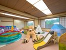 【キッズプレイルーム】かわいい遊具やおもちゃがずらり!雨の日も思い切り遊べるキッズプレイルームです!