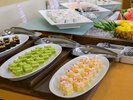 【夕食ビュッフェ】色鮮やかなデザートビュッフェ。旬のフルーツや色とりどりのスイーツの数々