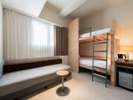 Standard Bunk�b2�i�x�b�h1��ƃ\�t�@�x�b�h�A�T�C�h�e�[�u��������c�C���̂������ł��B