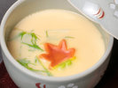 #秋_単品 茶碗蒸しには、季節を感じる紅葉をかたどったお麩を添えて、ご提供いたします。