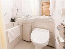 【ダブルルームのバスルーム】全館浄水システム良水工房”を導入。安心してご利用いただけます。