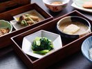 ご朝食|地元の旬の素材を使った、体にやさしい朝ごはん