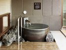 富士源水浴:富士の源水を使用した冷水浴はすっきり爽快に体の巡りを整えます。
