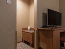 ◆デラックスツイン|クローゼットやテレビ等