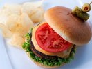 【ランチ&ディナーメニュー】川岸バーガー(北上牛と白金豚のパテ入り)ーボリューム満点の贅沢バーガー