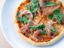 【ランチ&ディナーメニュー】生ハムピッツァー生ハムの美味しさを存分に味わえる一品