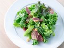 【ランチ&ディナーメニュー】シーザーサラダ ー新鮮野菜にクルトンと濃厚ドレッシング