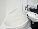 ゆっくり浸かれるタマゴ型のバスタブでリラックス(スタンダードルーム)