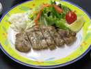 【豚山椒焼定食】一例