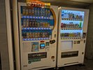 自動販売機|アルコール自動販売機は2階でございます。