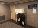 貸出備品が各階のエレベーター前に置いてあります。