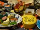 ご夕食は客室にて、料理長自慢の和食御膳のご用意♪