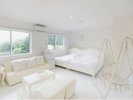 お部屋の360度どこを見渡しても白・白・白・真っ白いお部屋に大変身!ホワイトライオンルーム