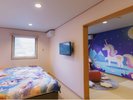 夢可愛いをコンセプトに、パステルやレインボーの配色に心癒されるユニコーンルーム