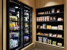 マーケットプレイス:地域の特産品、ちょっとしたお夜食やスナック菓子等の軽食もご用意致しております。