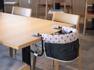 レストランではテーブルチェアの他、お子さま用椅子・ベビーカー等をご用意しております。